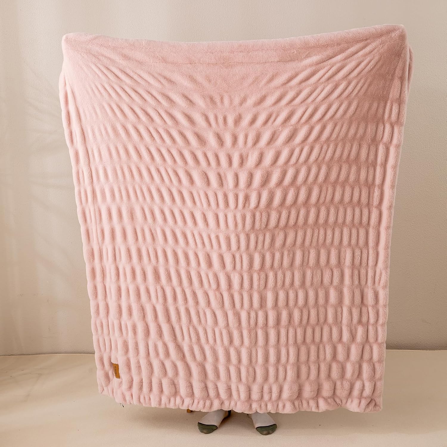 YUSOKI Luxury Double Side Faux Rabbit Fur Throw Blanket for Couch, Ultra Soft Fluffy Throw Gifts, Plush Thick Warm Luxury Decor Gifts for Home (Light Pink, Medium (50 X 60 Inches)) - Image 5