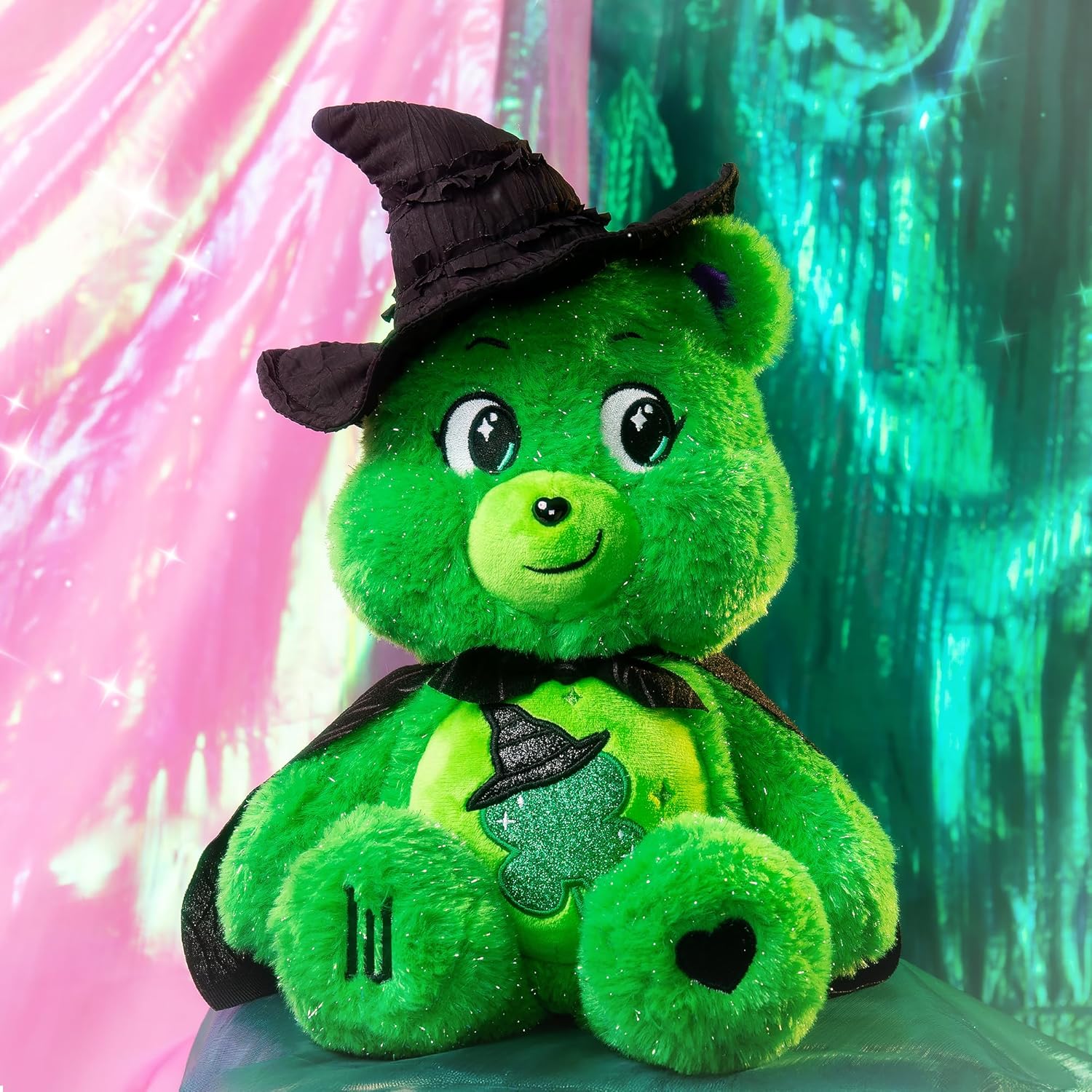 Care Bears - Care Bears x Wicked 2-Pack - Love-a-Lot Bear as Glinda & Good Luck Bear as Elphaba - Image 7